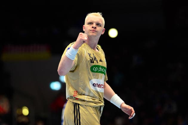 Justus Fischer (TSV Hannover-Burgdorf, 54) Faust zu den Fans. GER, ThSV Eisenach gegen TSV Hannover-Burgdorf, 1. Daikin Handballbundesliga, Handball, 28.Spieltag, Saison 2025 2026, 19.00 Uhr, 10.04.2026 GER, ThSV Eisenach gegen TSV Hannover-Burgdorf, 1. Daikin Handballbundesliga, Handball, 28.Spieltag, Saison 2025 2026, 19.00 Uhr, 10.04.2026 Eisenach Copyright: xEibner-Pressefoto MartinxHerbstx EP_MHT