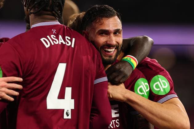 Valentin Castellanos of West Ham United celebrates after he scored for 3-0 - West Ham United v Wolverhampton Wanderers, Premier League, London Stadium, London, UK - 10th Aptil 2026. Editorial Use Only - DataCo restrictions apply West Ham United v Wolverhampton Wanderers, Premier League, Football, London Stadium, London, UK - 10 Apr 2026London London Stadium United Kingdom EDITORIAL USE ONLY No use with unauthorised audio, video, data, fixture lists, club league logos or live services. Online in-match use limited to 120 images, no video emulation. No use in betting, games or single club league player publications. Copyright: xMDI Shutterstockx 16824051h