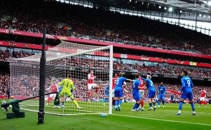 Kai Havertz of Arsenal heads over Arsenal v AFC Bournemouth, Premier League, Football, Emirates Stadium, London, UK - 11 Apr 2026London Emirates Stadium United Kingdom EDITORIAL USE ONLY No use with unauthorised audio, video, data, fixture lists, club league logos or live services. Online in-match use limited to 120 images, no video emulation. No use in betting, games or single club league player publications. Copyright: xJavierxGarcia Shutterstockx 16823522bo