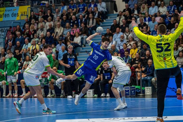 Daikin Handball Bundesliga, VfL Gummersbach - HSG Wetzlar, 11.04.2026 Josip Å imić, Kreislaeufer, (HSG Wetzlar 10), Ludvig Hallbäck (VfL Gummersbach, 20), Niklas Theiss, Rueckraum, (HSG Wetzlar 9), Andreas Palicka, Torwart, (HSG Wetzlar 52), ; Daikin Handball Bundesliga, VfL Gummersbach - HSG Wetzlar, 11.04.2026 Copyright: xBEAUTIFULxSPORTS Erlhofx