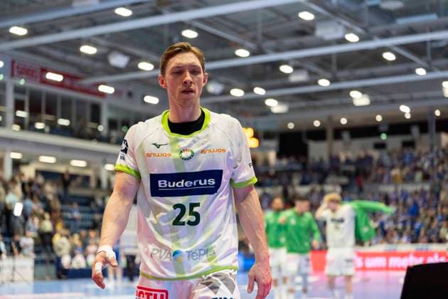 Justin Mueller (HSG Wetzlar 25) enttaeuscht, enttaeuscht schauend, dissapointed, traurig, frustiert, frust, gefrustet, frustrated nach der Niederlage VfL Gummersbach - HSG Wetzlar, Handball Daikin HBL Handball Bundesliga, 28. Spieltag, 11.04.2026 Copyright: HMBxMedia xMarcoxBader