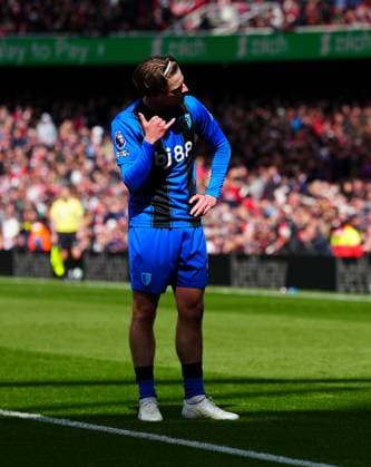 Alex Scott of Bournemouth celebrates scoring a goal after making it 2-1 Arsenal v AFC Bournemouth, Premier League, Football, Emirates Stadium, London, UK - 11 Apr 2026London Emirates Stadium United Kingdom EDITORIAL USE ONLY No use with unauthorised audio, video, data, fixture lists, club league logos or live services. Online in-match use limited to 120 images, no video emulation. No use in betting, games or single club league player publications. Copyright: xJavierxGarcia Shutterstockx 16823522bw