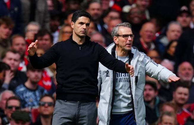 Arsenal Manager Mikel Arteta and assistant Albert Stuivenberg Arsenal v AFC Bournemouth, Premier League, Football, Emirates Stadium, London, UK - 11 Apr 2026London Emirates Stadium United Kingdom EDITORIAL USE ONLY No use with unauthorised audio, video, data, fixture lists, club league logos or live services. Online in-match use limited to 120 images, no video emulation. No use in betting, games or single club league player publications. Copyright: xJavierxGarcia Shutterstockx 16823522ja