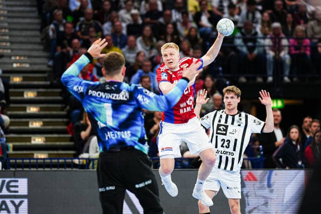 Wurf Tor Frederik Bo Andersen (Handball Verein Hamburg, 21) GER, Handball Sport Verein Hamburg vs. THW Kiel, Handball, 1. Bundesliga, Spieltag 28, Saison 2025 2026, 12.04.2026 GER, Handball Sport Verein Hamburg vs. THW Kiel, Handball, 1. Bundesliga, Spieltag 28, Saison 2025 2026, 12.04.2026 Hamburg Copyright: xEibner-Pressefoto MarcelxvonxFehrnx EP_MFN