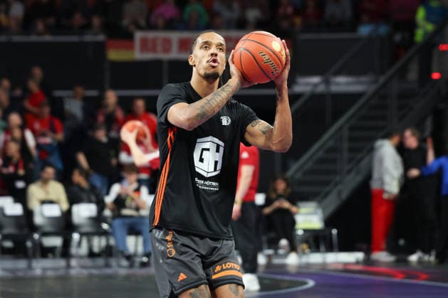 Kevin Yebo (Niners Chemnitz, 00) beim Aufwaermen, GER, FC Bayern Basketball vs. Niners Chemnitz, Basketball, easycredit Basketball Bundesliga, 29. Spieltag, Saison 2025 2026, 12.04.2026, GER, FC Bayern Basketball vs. Niners Chemnitz, Basketball, easycredit Basketball Bundesliga, 29. Spieltag, Saison 2025 2026, 12.04.2026 Muenchen Copyright: xEibner-Pressefoto JennixMaulx EP_JML