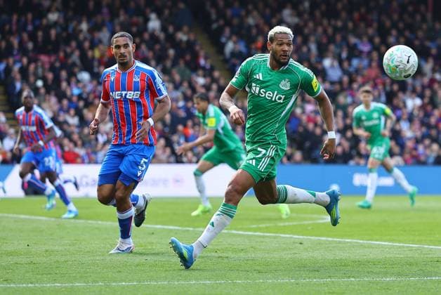 Joelinton of Newcastle United and Maxence Lacroix of Crystal Palace Crystal Palace v Newcastle United, Premier League, Football, Selhurst Park, London, UK - 12 Apr 2026London Selhurst Park United Kingdom EDITORIAL USE ONLY No use with unauthorised audio, video, data, fixture lists, club league logos or live services. Online in-match use limited to 120 images, no video emulation. No use in betting, games or single club league player publications. Copyright: xMichaelxZemanek Shutterstockx 16823618ah