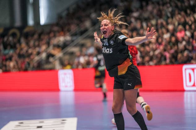 GER, Hamm, Deutschland vs Belgien, EHF EURO Qualifiers, Handball, EHF, Spielzeit 2025 2026, WESTPRESS arena, 6. Spieltag im Bild: Jenny Behrend (Deutschland Handball Frauen 30), Tor, Jubel und Freude, Emotionen DFB DFL REGULATIONS PROHIBIT ANY USE OF PHOTOGRAPHS AS IMAGE SEQUENCES AND OR QUASI-VIDEO, 12.04.2026 Copyright: HMBxMedia HendrikxHamelau