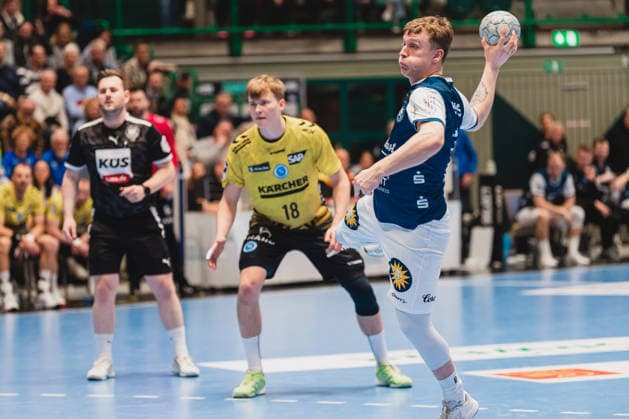 Linus Schmid (TVB Stuttgart, 18), Noah Beyer (Bergischer HC, 02) beim Wurfansatz Bergischer HC vs. TVB Stuttgart, Handball, Daikin 1.HBL, 28.Spieltag, Saison 2025 26, 12.04.2026, Bergischer HC vs. TVB Stuttgart, Handball, Daikin 1.HBL, 28.Spieltag, Saison 2025 26, 12.04.2026 Wuppertal Copyright: xEibner-Pressefoto LukasxBaldygax EP_LBA