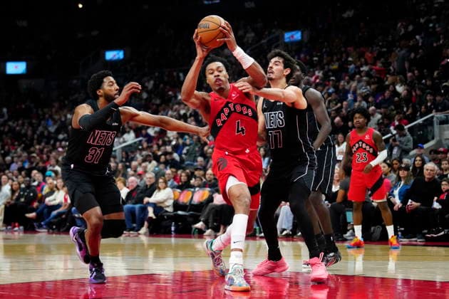 April 12, 2026, Toronto, On, CANADA: Toronto Raptors forward Scottie Barnes (4) drives past Brooklyn Nets forward Chaney Johnson (31) and teammate Michael Porter Jr. (17) during first half NBA, Basketball Herren, USA basketball action in Toronto, Sunday, April 12, 2026. Canada News - April 12, 2026 - ZUMAc35_ 20260412_zaf_c35_055 Copyright: xFrankxGunnx