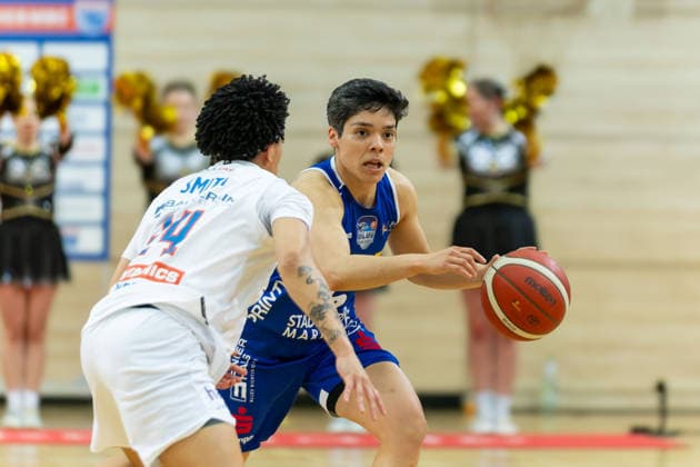 Liz Smith (Lions, 24), Ana Raimundo (Marburg, 6), Syntainics MBC vs. BC Marburg, Frauen, Basketball, 1. Bundesliga, DBBL, Playoff Halbfinale - 2 5, Saison 2025 26, 13.04.2026. Halle SWH Arena Sachsen-Anhalt Deutschland