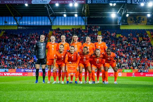 team photo team of the Netherlands, goalkeeper Daphne van Domselaar of the Netherlands, Veerle Buurman of the Netherlands, Lynn Wilms of the Netherlands, Renee van Asten of the Netherlands, Marisa Olislagers of the Netherlands, Wieke Kaptein of the Netherlands, Damaris Egurrola of the Netherlands, Victoria Pelova of the Netherlands, Lineth Beerensteyn of the Netherlands, Romee Leuchter of the Netherlands, Esmee Brugts of the Netherlands Netherlands v France, FIFA Women s World Cup 2027 Qualifier, Netherlands v France, Rat Verlegh Stadion, April 14, 2026, Breda, Netherlands.