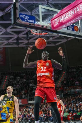 Dunk Wenyen Gabriel (FC Bayern Basketball, 32), GER, FC Bayern Basketball vs. MHP Riesen Ludwigsburg, Basketball, easycredit Basketball Bundesliga, 13. Spieltag, Saison 2025 2026, 14.04.2026, GER, FC Bayern Basketball vs. MHP Riesen Ludwigsburg, Basketball, easycredit Basketball Bundesliga, 13. Spieltag, Saison 2025 2026, 14.04.2026 Muenchen Copyright: xEibner-Pressefoto JennixMaulx EP_JML