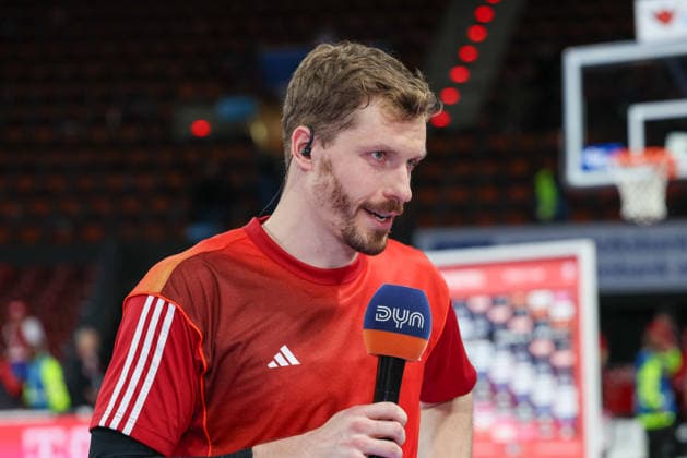 Andreas Obst (FC Bayern Basketball, 13) beim Interview nach dem Spiel, GER, FC Bayern Basketball vs. MHP Riesen Ludwigsburg, Basketball, easycredit Basketball Bundesliga, 13. Spieltag, Saison 2025 2026, 14.04.2026, GER, FC Bayern Basketball vs. MHP Riesen Ludwigsburg, Basketball, easycredit Basketball Bundesliga, 13. Spieltag, Saison 2025 2026, 14.04.2026 Muenchen Copyright: xEibner-Pressefoto JennixMaulx EP_JML