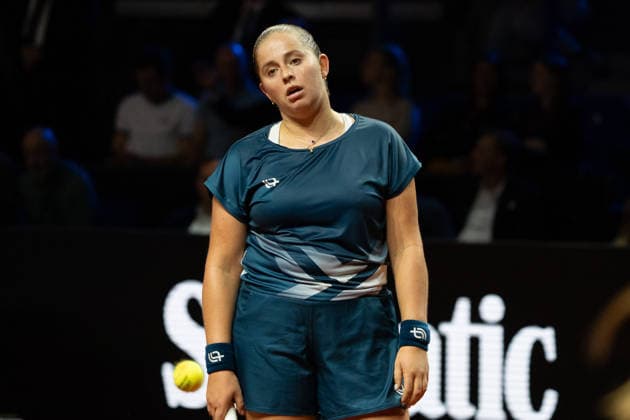 Jelena Ostapenko (LAT), enttäuscht, Emotion, Enttäuschung, GER, Jelena Ostapenko vs. Mirra Andreeva, Tennis, ATP, Tennis Herren Turnier, WTA, Tennis Damen 500, Porsche Tennis Grand-Prix, 15.04.2026, GER, Jelena Ostapenko vs. Mirra Andreeva, Tennis, ATP-Turnier, WTA 500, Porsche Tennis Grand-Prix, 15.04.2026, Stuttgart Copyright: xEibner-Pressefoto EdwardxCheungx EP_ECG