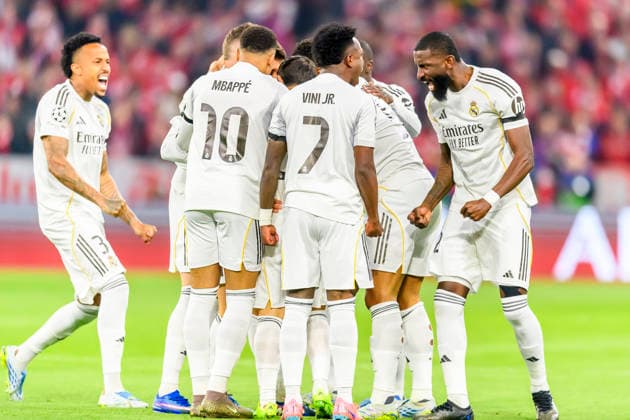 GER, UEFA CL, Viertelfinale Spiel 2, FC Bayern Muenchen (GER) vs Real Madrid (ESP) 15.04.2026, Allianz Arena, Muenchen, GER, UEFA CL, Viertelfinale Spiel 2, FC Bayern Muenchen (GER) vs Real Madrid (ESP) , UEFA regulations prohibit any use of photographs as image sequences and or quasi-video, im Bild Madrid feiert nach dem 0-1 durch Arda Güler Gueler (Real 15) mit Kylian MbappŽ Mbappe (Real 10) Vin’cius Jœnior Vinicius Junior (Real 7) Antonio Rüdiger Ruediger (Real 22) Dani Carvajal (Real 2)