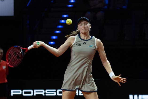 Elena Rybakina (KAZ) im Bild am Ball, GER, Elena Rybakina vs. Leylah Fernandez, Tennis, ATP, Tennis Herren Turnier, WTA, Tennis Damen 500, Porsche Tennis Grand-Prix, Viertelfinale, 15.04.2026, GER, Elena Rybakina vs. Leylah Fernandez, Tennis, ATP-Turnier, WTA 500, Porsche Tennis Grand-Prix, Viertelfinale, 15.04.2026, Stuttgart Copyright: xEibner-Pressefoto EdwardxCheungx EP_ECG