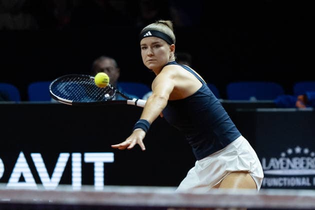 Karolina Muchova (CZE) im Bild am Ball, Aktion, GER, Elina Svitolina vs. Karolina Muchova, Tennis, ATP, Tennis Herren Turnier, WTA, Tennis Damen 500, Porsche Tennis Grand-Prix, Halbfinale, 18.04.2026, GER, Elina Svitolina vs. Karolina Muchova, Tennis, ATP-Turnier, WTA 500, Porsche Tennis Grand-Prix, Halbfinale, 18.04.2026, Stuttgart Copyright: xEibner-Pressefoto EdwardxCheungx EP_ECG