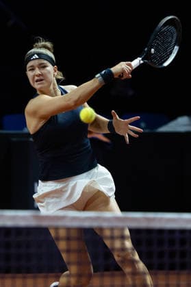 Karolina Muchova (CZE) im Bild am Ball, Aktion, GER, Elina Svitolina vs. Karolina Muchova, Tennis, ATP, Tennis Herren Turnier, WTA, Tennis Damen 500, Porsche Tennis Grand-Prix, Halbfinale, 18.04.2026, GER, Elina Svitolina vs. Karolina Muchova, Tennis, ATP-Turnier, WTA 500, Porsche Tennis Grand-Prix, Halbfinale, 18.04.2026, Stuttgart Copyright: xEibner-Pressefoto EdwardxCheungx EP_ECG