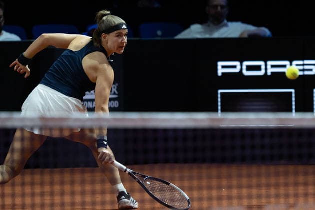 Karolina Muchova (CZE) im Bild am Ball, Aktion, GER, Elina Svitolina vs. Karolina Muchova, Tennis, ATP, Tennis Herren Turnier, WTA, Tennis Damen 500, Porsche Tennis Grand-Prix, Halbfinale, 18.04.2026, GER, Elina Svitolina vs. Karolina Muchova, Tennis, ATP-Turnier, WTA 500, Porsche Tennis Grand-Prix, Halbfinale, 18.04.2026, Stuttgart Copyright: xEibner-Pressefoto EdwardxCheungx EP_ECG