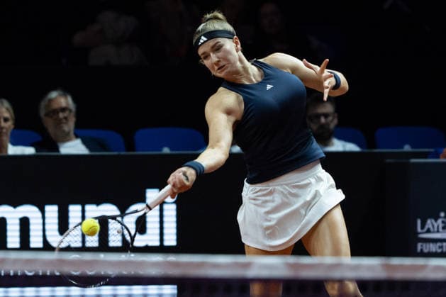 Karolina Muchova (CZE) im Bild am Ball, Aktion, GER, Elina Svitolina vs. Karolina Muchova, Tennis, ATP, Tennis Herren Turnier, WTA, Tennis Damen 500, Porsche Tennis Grand-Prix, Halbfinale, 18.04.2026, GER, Elina Svitolina vs. Karolina Muchova, Tennis, ATP-Turnier, WTA 500, Porsche Tennis Grand-Prix, Halbfinale, 18.04.2026, Stuttgart Copyright: xEibner-Pressefoto EdwardxCheungx EP_ECG