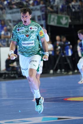 GER, Lanxess Arena Koeln, HBL, LIDL FINAL4, Men, 1. Halbfinale: TVB Lemgo Lippe vs. Fuechse Berlin 18.04.2026, Lanxess Arena , Koeln , GER, Lanxess Arena Koeln, HBL, LIDL FINAL4, Men, 1. Halbfinale: TVB Lemgo Lippe vs. Fuechse Berlin, im Bild: Torjubel Jubel Jubellauf, Lukas Herburger (Fuechse Berlin 29),