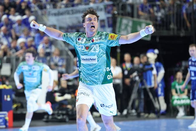 GER, Lanxess Arena Koeln, HBL, LIDL FINAL4, Men, 1. Halbfinale: TVB Lemgo Lippe vs. Fuechse Berlin 18.04.2026, Lanxess Arena , Koeln , GER, Lanxess Arena Koeln, HBL, LIDL FINAL4, Men, 1. Halbfinale: TVB Lemgo Lippe vs. Fuechse Berlin, im Bild: Torjubel Jubel Jubellauf, Lukas Herburger (Fuechse Berlin 29),