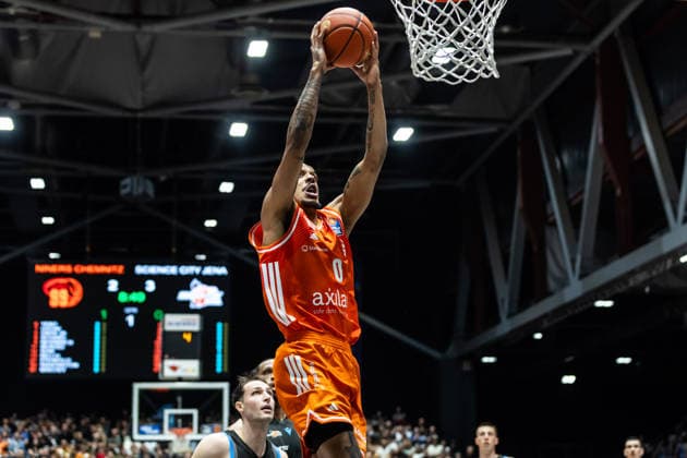 GER, easy-Credit Basketball-Bundesliga, 23. Spieltag, Niners Chemnitz - Science City Jena. 18.04.2026, Messe, Chemnitz, GER, easy-Credit Basketball-Bundesliga, 23. Spieltag, Niners Chemnitz - Science City Jena. Kevin Yebo (Niners Chemnitz, 0) Foto Alexander Trienitz Chemnitz Messe Sachsen Deutschland