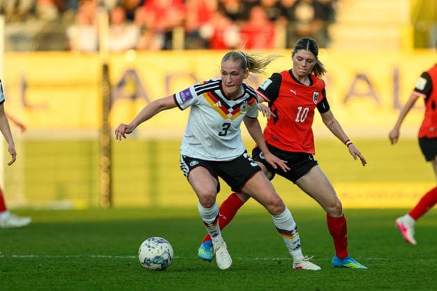 WOMEN SOCCER - FIFA World Cup, WM, Weltmeisterschaft, Fussball 2027, quali, AUT vs GER RIED,AUSTRIA,18.APR.26 - WOMEN SOCCER - FIFA Women s World Cup 2027, european qualifiers, OEFB international match, Länderspiel, Nationalmannschaft Austria vs Germany. Image shows Camilla Kuever (GER) and Eileen Campbell (AUT). GEPAxpictures xChristianxMoser