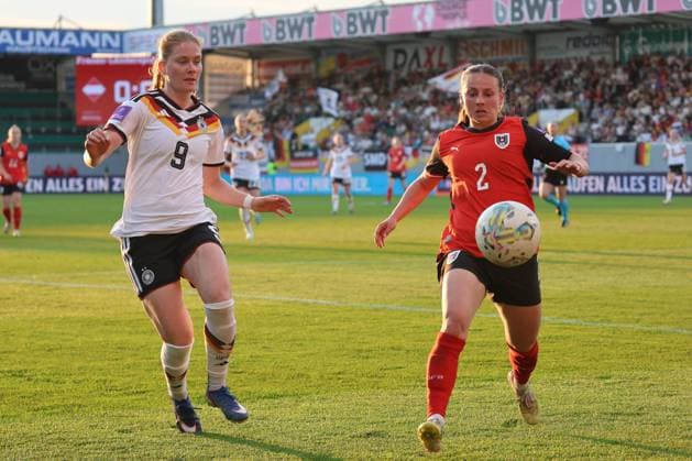 18.04.2026, Ried im Innkreis, AUT, Unterwegs in Oberösterreich, Fußball, FIFA WM-QualiÂfiÂkation Frauen, ÖsterÂreich vs DeutschÂland, im Bild Lea Schüller, Chiara D Angelo, AUT,