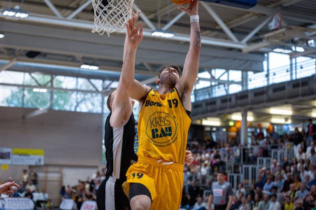 Aeneas Jung (Bozic Estriche Knights Kirchheim, 19) GER, Bozic Estriche Knights Kirchheim vs. Paderborn Baskets, BARMER 2. Basketball Bundesliga, 32. Spieltag, Saison 2025 2026, 18.04.2026 , GER, Bozic Estriche Knights Kirchheim vs. Paderborn Baskets, BARMER 2. Basketball Bundesliga, 32. Spieltag, Saison 2025 2026, 18.04.2026 Foto: Eibner-Pressefoto Nina Sander Kirchheim an der Teck Copyright: xEibner-Pressefoto NinaxSanderx EP_NSR