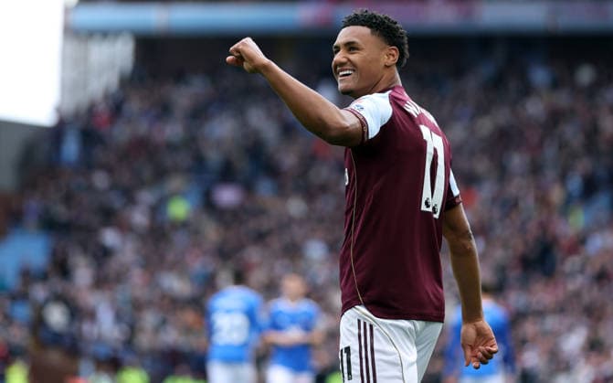 Ollie Watkins of Aston Villa celebrates scoring a goal to make the score 1-0 Aston Villa v Sunderland, Premier League, Football, Villa Park, Birmingham, UK - 19 Apr 2026Birmingham Villa Park United Kingdom EDITORIAL USE ONLY No use with unauthorised audio, video, data, fixture lists, club league logos or live services. Online in-match use limited to 120 images, no video emulation. No use in betting, games or single club league player publications. Copyright: xKieranxMcManus Shutterstockx 16832205m