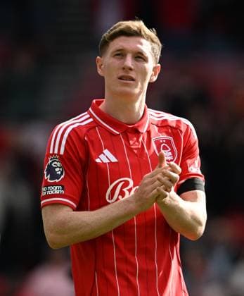Elliot Anderson of Nottingham Forest applauds the fans after the game Nottingham Forest v Burnley, Premier League, Football, City Ground, Nottingham, UK - 19 Apr 2026Nottingham City Ground United Kingdom EDITORIAL USE ONLY No use with unauthorised audio, video, data, fixture lists, club league logos or live services. Online in-match use limited to 120 images, no video emulation. No use in betting, games or single club league player publications. Copyright: xAnnaxGowthorpe Shutterstockx 16832208dk