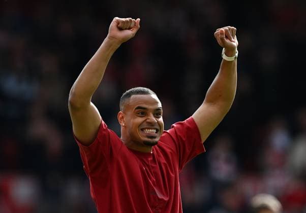 Murillo of Nottingham Forest celebrates after the game Nottingham Forest v Burnley, Premier League, Football, City Ground, Nottingham, UK - 19 Apr 2026Nottingham City Ground United Kingdom EDITORIAL USE ONLY No use with unauthorised audio, video, data, fixture lists, club league logos or live services. Online in-match use limited to 120 images, no video emulation. No use in betting, games or single club league player publications. Copyright: xAnnaxGowthorpe Shutterstockx 16832208do