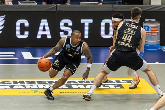 GER, ENBL VIMODROM Final 4, Halbfinale 2, SYNTAINICS MBC - Manchester Basketball. 22.04.2026, Stadthalle, Weißenfels, GER, ENBL VIMODROM Final 4, Halbfinale 2, SYNTAINICS MBC - Manchester Basketball. Charles Callison (Syntainics MBC, 23) Â Foto Alexander Trienitz Weißenfels Stadthalle Sachsen-Anhalt Deutschland