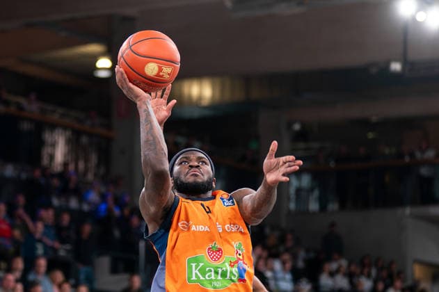 TJ Crockett Jr (Rostock Seawolves, 0) beim Korbleger, GER, Veolia Towers Hamburg vs Rostock Seawolves, Basketball, Bundesliga, Spieltag 13, Saison 2025 2026, 22.04.2026 GER, Veolia Towers Hamburg vs Rostock Seawolves, Basketball, Bundesliga, Spieltag 13, Saison 2025 2026, 22.04.2026 Hamburg Copyright: xEibner-Pressefoto MaxxVincenx EP_MVN