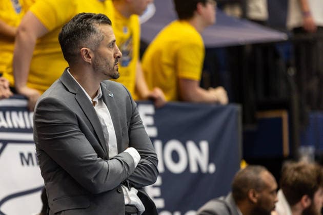 GER, ENBL VIMODROM Final 4, Halbfinale 2, SYNTAINICS MBC - Manchester Basketball. 22.04.2026, Stadthalle, Weißenfels, GER, ENBL VIMODROM Final 4, Halbfinale 2, SYNTAINICS MBC - Manchester Basketball. Matthew Otten (Head Coach), Manchester Basketball  Foto Alexander Trienitz Weißenfels Stadthalle Sachsen-Anhalt Deutschland