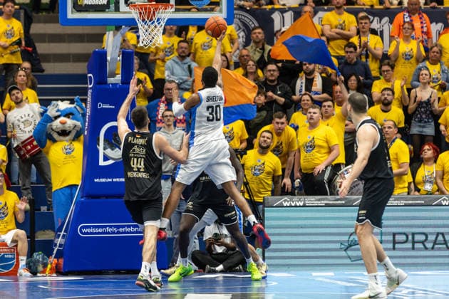 GER, ENBL VIMODROM Final 4, Halbfinale 2, SYNTAINICS MBC - Manchester Basketball. 22.04.2026, Stadthalle, Weißenfels, GER, ENBL VIMODROM Final 4, Halbfinale 2, SYNTAINICS MBC - Manchester Basketball. Othniel Shelton (Manchester Basketball, 30) Â Foto Alexander Trienitz Weißenfels Stadthalle Sachsen-Anhalt Deutschland