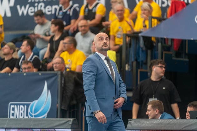 Milenko Bogicevic (Syntainics MBC, Chef-Trainer) GER, Syntainics MBC vs. CSO Voluntari, Basketball, European North Basketball League, Spiel um Platz 3, Saison 2025 2026, 23.04.2026 GER, Syntainics MBC vs. CSO Voluntari, Basketball, European North Basketball League, Spiel um Platz 3, Saison 2025 2026, 23.04.2026 Weissenfels Copyright: xEibner-Pressefoto PiaxSchindlerx EP_PSR