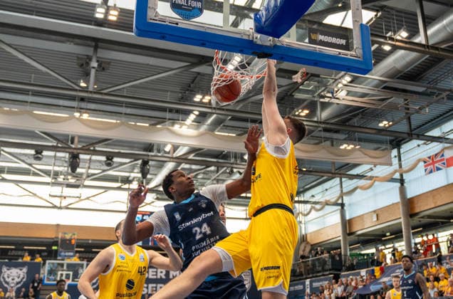 Kresimir Nikic (Syntainics MBC, 09) versenkt den Ball im Korb GER, Syntainics MBC vs. CSO Voluntari, Basketball, European North Basketball League, Spiel um Platz 3, Saison 2025 2026, 23.04.2026 GER, Syntainics MBC vs. CSO Voluntari, Basketball, European North Basketball League, Spiel um Platz 3, Saison 2025 2026, 23.04.2026 Weissenfels Copyright: xEibner-Pressefoto PiaxSchindlerx EP_PSR