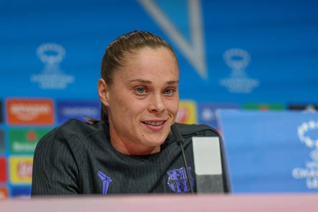 Ewa Pajor FC Barcelona, Barca 17) bei der Pressekonferenz, GER, Internationale Pressekonferenz, FC Barcelona, Fussball, UEFA Womens Champions League, Halbfinale, Hinspiel, Saison 2025 2026, 24.04.2026, GER, Internationale Pressekonferenz, FC Barcelona, Fussball, UEFA Womens Champions League, Halbfinale, Hinspiel, Saison 2025 2026, 24.04.2026 Muenchen Copyright: xEibner-Pressefoto JennixMaulx EP_JML