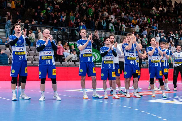 Mannschaft ThSV Eisenach im Jubel nach 29:34 Sieg GER, GWD Minden vs. ThSV Eisenach, Handball, 1. Bundesliga, 29. Spieltag, Spielzeit 2025 2026, 24.04.2026 GER, GWD Minden vs. ThSV Eisenach, Handball, 1. Bundesliga, 29. Spieltag, Spielzeit 2025 2026, 24.04.2026 Minden Copyright: xEibner-Pressefoto JanxRollingerx EP_JSK