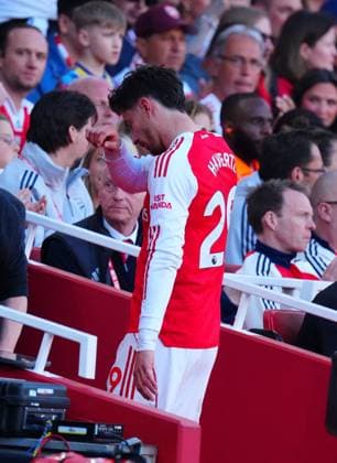 Kai Havertz of Arsenal goes off injured Arsenal v Newcastle United, Premier League, Football, Emirates Stadium, London, UK - 25 Apr 2026London Emirates Stadium United Kingdom EDITORIAL USE ONLY No use with unauthorised audio, video, data, fixture lists, club league logos or live services. Online in-match use limited to 120 images, no video emulation. No use in betting, games or single club league player publications. Copyright: xJavierxGarcia Shutterstockx 16838834h