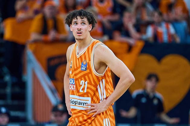 Portrait, Portraet, Freisteller von Alec Anigbata (ratiopharm ulm, 21) GER, ratiopharm ulm vs. Veolia Towers Hamburg, Basketball, 31. Spieltag, EasyCredit BBL, Spielzeit 2025 2026, 25.04.2026 GER, ratiopharm ulm vs. Veolia Towers Hamburg, Basketball, 31. Spieltag, EasyCredit BBL, Spielzeit 2025 2026, 25.04.2026 Neu-Ulm Copyright: xEibner-Pressefoto GeraldxOelze-dexStoppanyx EP_ODS
