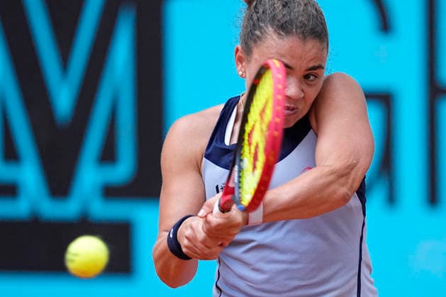 April 25, 2026, Madrid, Madrid, Spain: Jasmine Paolini of Italy plays against Hailey Baptiste of USA during the Mutua Madrid Open 2026, ATP, Tennis Herren Masters 1000 and WTA, Tennis Damen 1000, at La Caja Magica on April 25, 2026 in Madrid, Spain. Mutua Madrid Open 2026 - Day 6 - ZUMAa181 20260425_zaa_a181_287 Copyright: xOscarxJ.xBarrosox