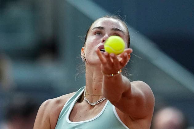 April 25, 2026, Madrid, Madrid, Spain: Aryna Sabalenka of Belarus plays against Jaqueline Cristian of Romania during the Mutua Madrid Open 2026, ATP, Tennis Herren Masters 1000 and WTA, Tennis Damen 1000, at La Caja Magica on April 25, 2026 in Madrid, Spain. Mutua Madrid Open 2026 - Day 6 - ZUMAa181 20260425_zaa_a181_457 Copyright: xOscarxJ.xBarrosox