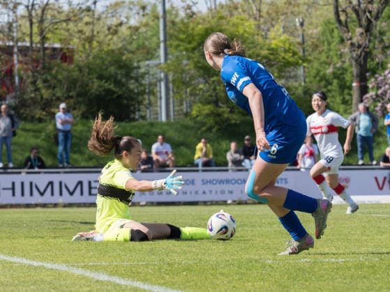Kiara Beck (VfB Stuttgart, 01) klaert Torschuss GER, VfB Stuttgart vs. SV Meppen, Fussball, 2. Frauen Bundesliga, 23. Spieltag, Spielzeit 2025 2026, 26.04.2026 GER, VfB Stuttgart vs. SV Meppen, Fussball, 2. Frauen Bundesliga, 23. Spieltag, Spielzeit 2025 2026, 26.04.2026 Stuttgart Copyright: xEibner-Pressefoto CarstenxSchwerx EP_CSG
