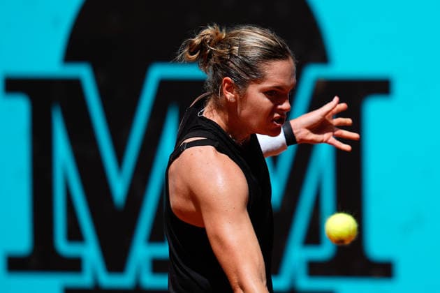 April 26, 2026, Madrid, Madrid, Spain: Caty McNally of USA in action against Katerina Siniakova of Czech Republic during the Mutua Madrid Open 2026, ATP, Tennis Herren Masters 1000 and WTA, Tennis Damen 1000, at La Caja Magica on April 26, 2026 in Madrid, Spain. Madrid Spain - ZUMAa181 20260426_zaa_a181_210 Copyright: xDennisxAgyemanx