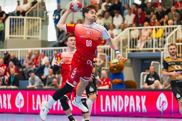 Tim Mast (TuSEM Essen, 68) beim Sprungwurf TuSEM Essen vs. HC Elbflorenz Dresden, Handball, 2.HBL, 29.Spieltag, Saison 2025 26, 26.04.2026, TuSEM Essen vs. HC Elbflorenz Dresden, Handball, 2.HBL, 29.Spieltag, Saison 2025 26, 26.04.2026 Essen Copyright: xEibner-Pressefoto LukasxBaldygax EP_LBA