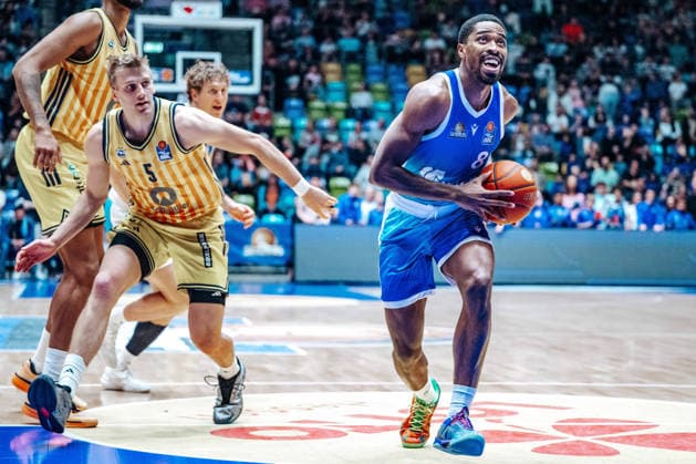 Sam Griesel (Alba Berlin, 05), William Christmas (Skyliners Frankfurt, 08) GER, Skyliners Frankfurt vs. Alba Berlin, easycredit BBL, Bundesliga, 31 Spieltag, Saison 2025 2026. 26.04.2026 Eibner-Pressefoto Attila Ziga GER, Skyliners Frankfurt vs. Alba Berlin, easycredit BBL, Bundesliga, 31 Spieltag, Saison 2025 2026. 26.04.2026 Frankfurt am Main Copyright: xEibner-Pressefotox EP_AZA