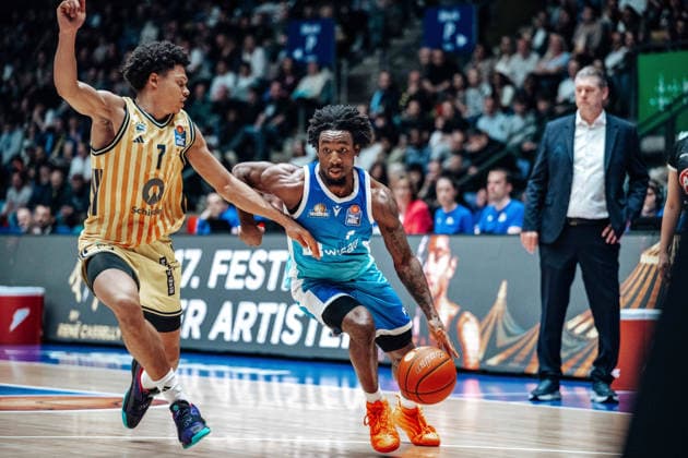 Jack Kayil (Alba Berlin, 07), Isaiah Swope (Skyliners Frankfurt, 01) GER, Skyliners Frankfurt vs. Alba Berlin, easycredit BBL, Bundesliga, 31 Spieltag, Saison 2025 2026. 26.04.2026 Eibner-Pressefoto Attila Ziga GER, Skyliners Frankfurt vs. Alba Berlin, easycredit BBL, Bundesliga, 31 Spieltag, Saison 2025 2026. 26.04.2026 Frankfurt am Main Copyright: xEibner-Pressefotox EP_AZA